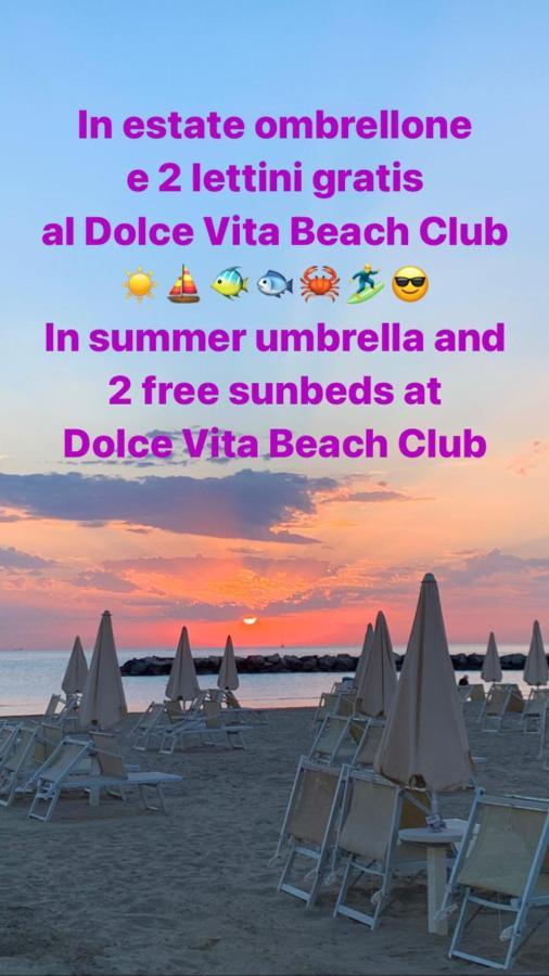 Aloe Beach Apartments, Ombrellone, Parcheggio E Uso Di Biciclette Gratis Rimini Eksteriør billede