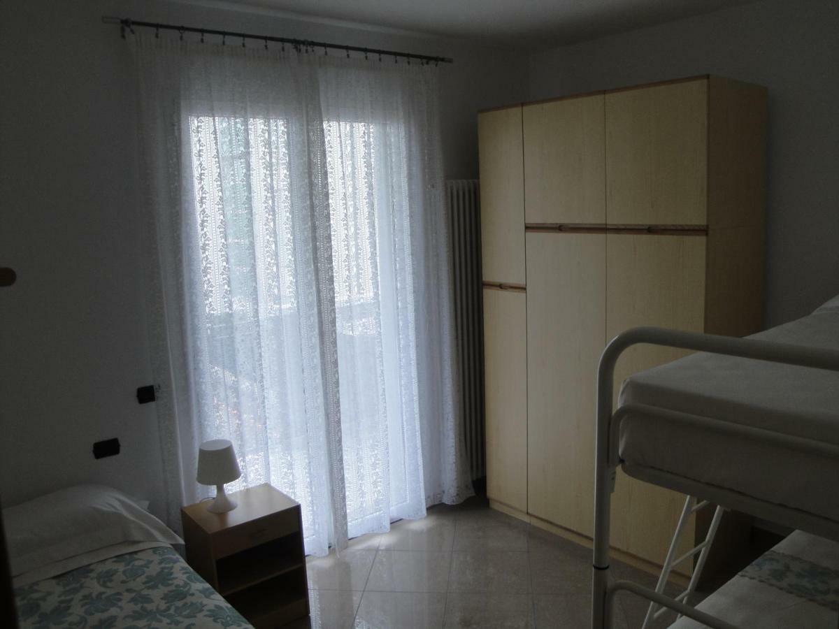 Aloe Beach Apartments, Ombrellone, Parcheggio E Uso Di Biciclette Gratis Rimini Eksteriør billede