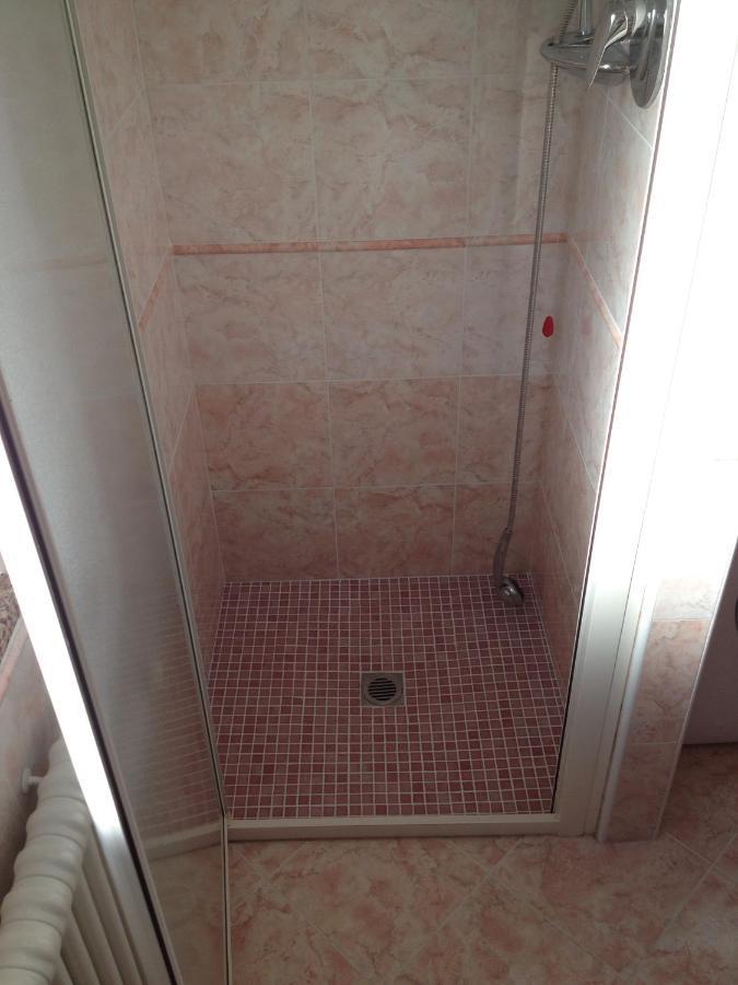 Aloe Beach Apartments, Ombrellone, Parcheggio E Uso Di Biciclette Gratis Rimini Eksteriør billede