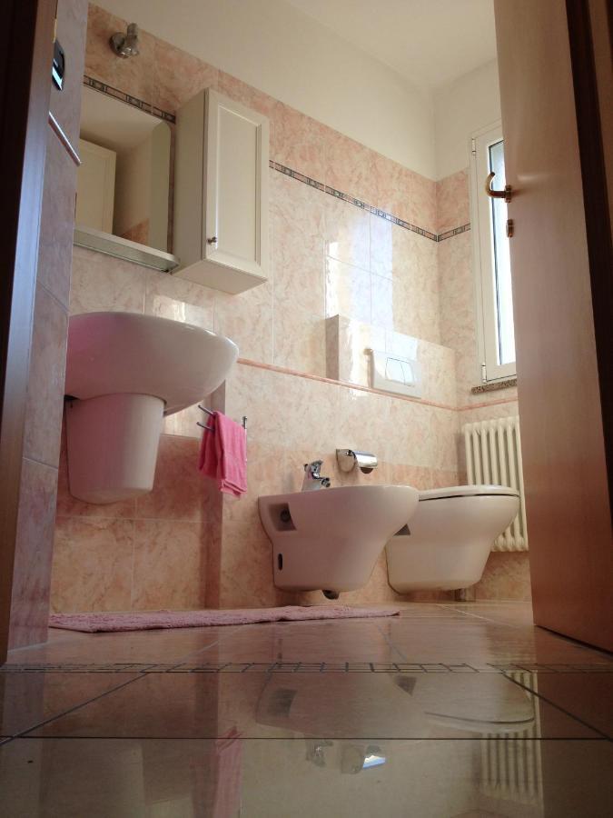 Aloe Beach Apartments, Ombrellone, Parcheggio E Uso Di Biciclette Gratis Rimini Eksteriør billede